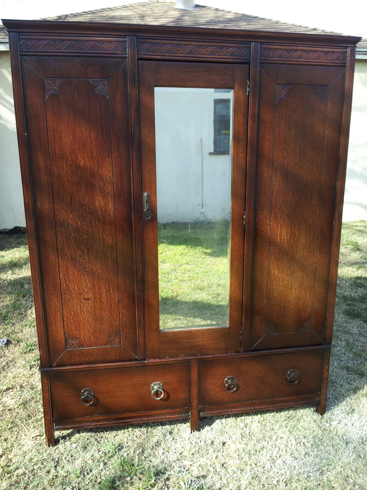 Antique Wardrobe InstAppraisal